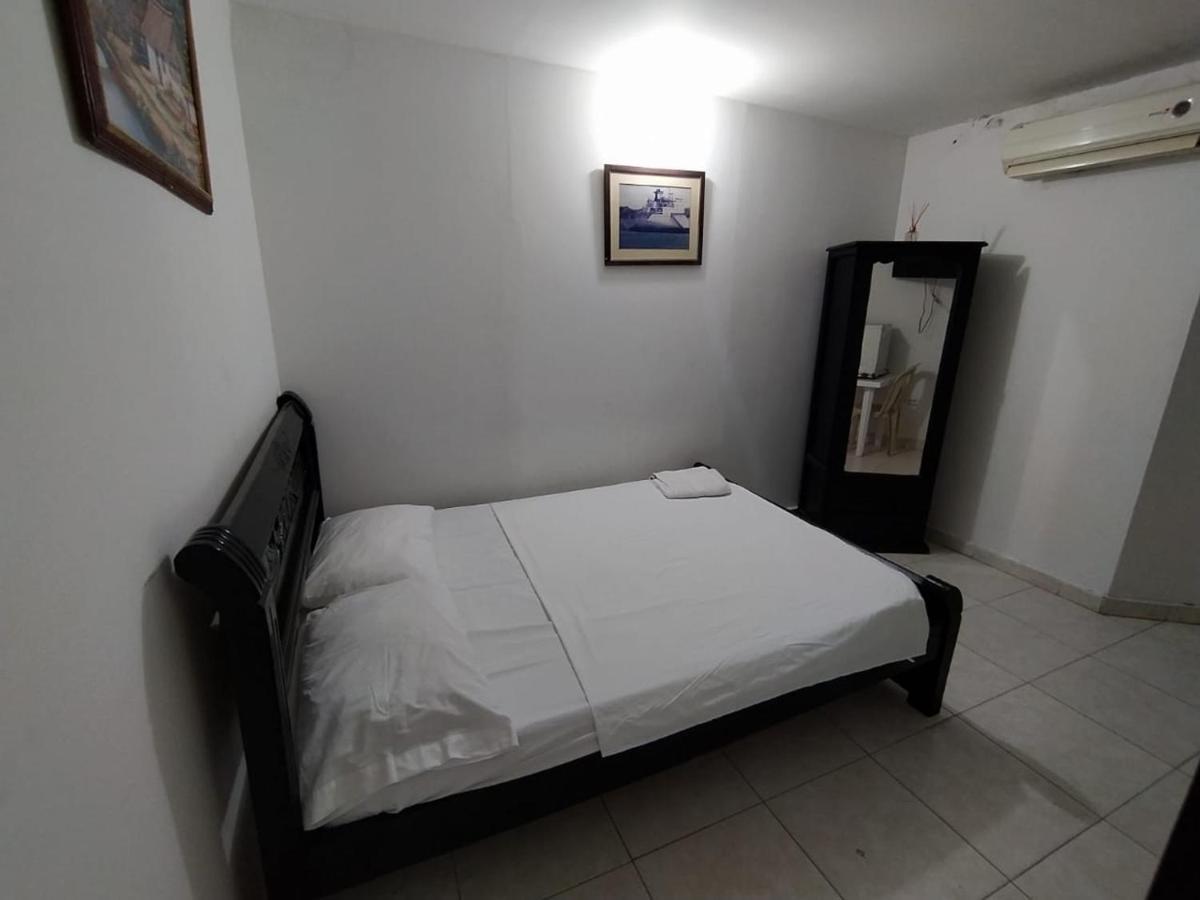 Hotel Andalucia Inn 圣玛尔塔 外观 照片